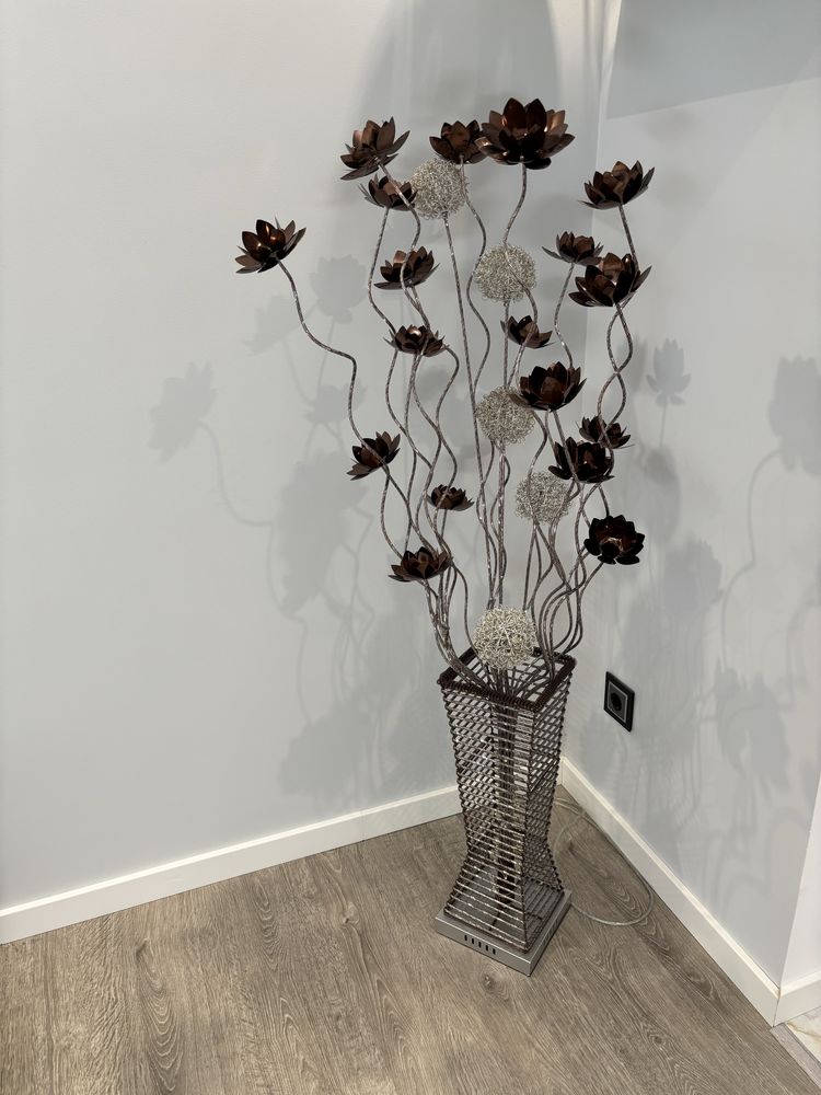 Candeeiro decorativo com luzes