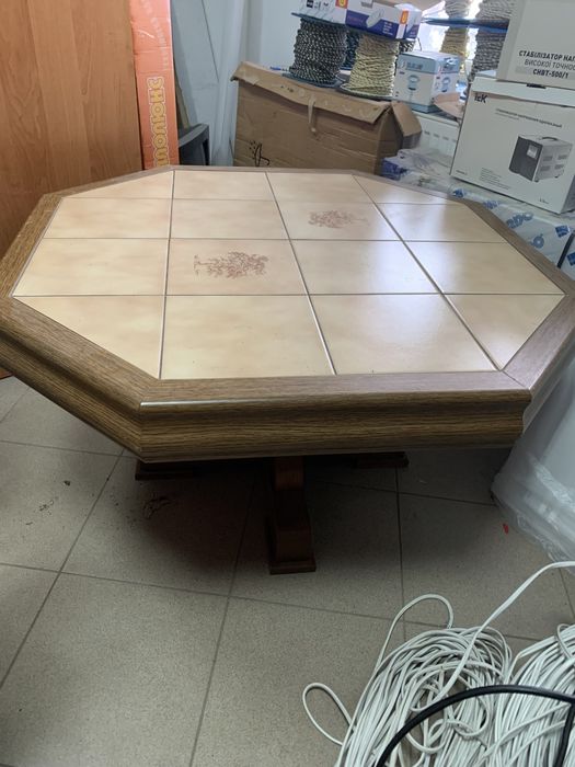 Стіл з керамічним покриттям