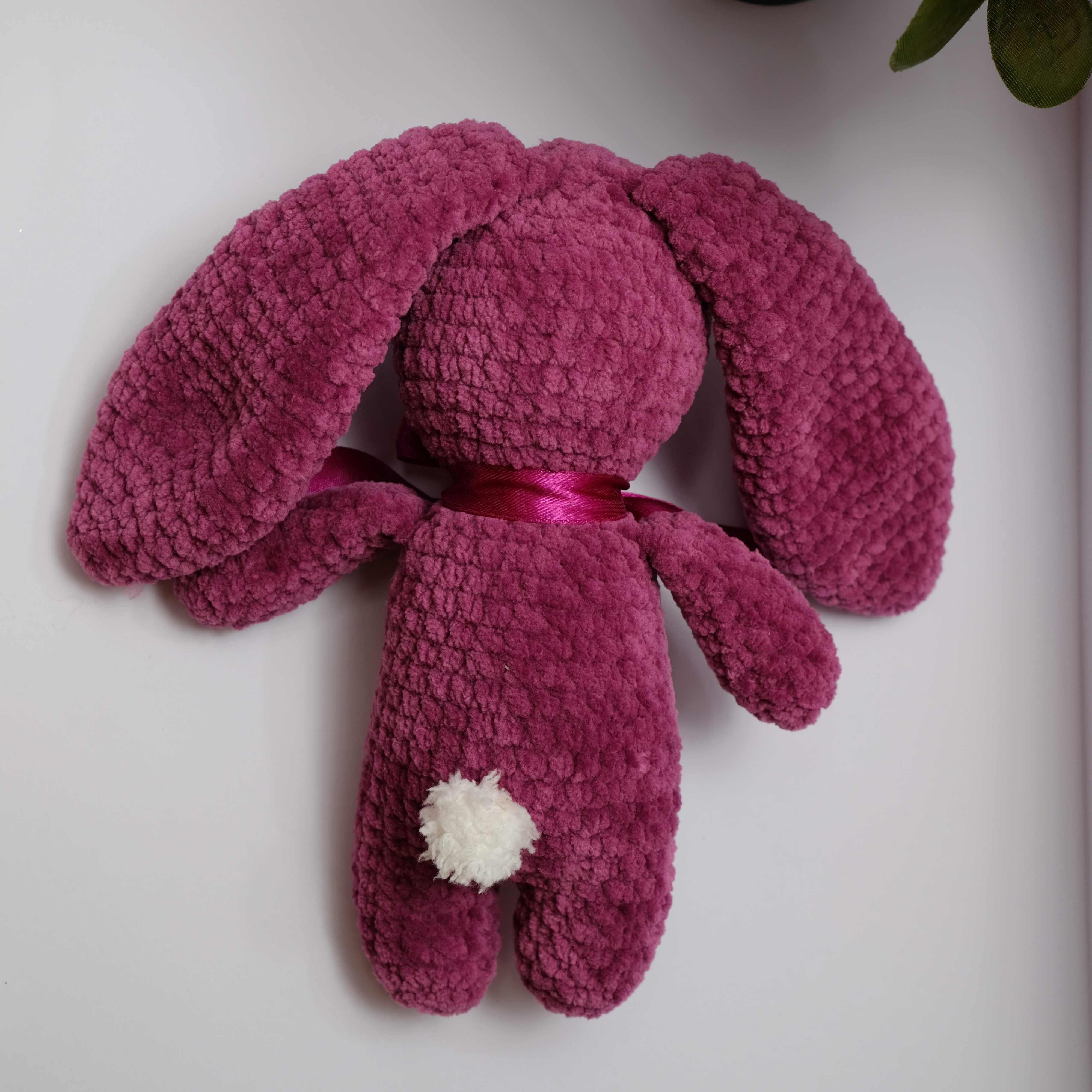 Pluszowa maskotka Zajączek amigurumi handmade rękodzieło