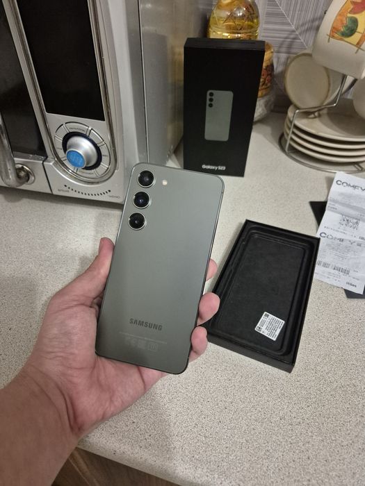 Samsung Galaxy S23 8/256 официальный, чек