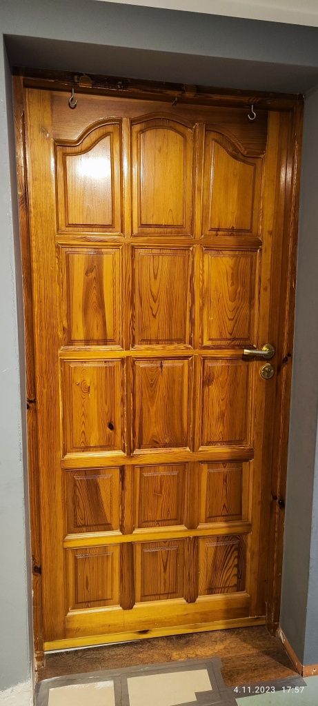 Drzwi wewnętrzne drewniane 100