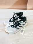 Adidas Crazyflight для спорту - є жіночі і чоловічі, всі розміри