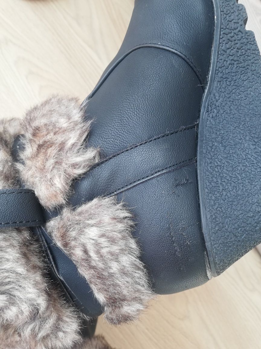 Buty kozaki czarne z futerkiem Jumex r. 39