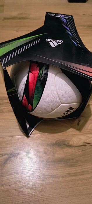 Piłka meczowa Conext 15 Omb