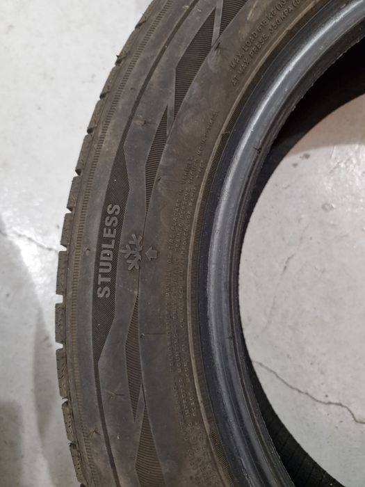 Dwie opony zimowe wh1000 zeetex  205/ 55/ 16