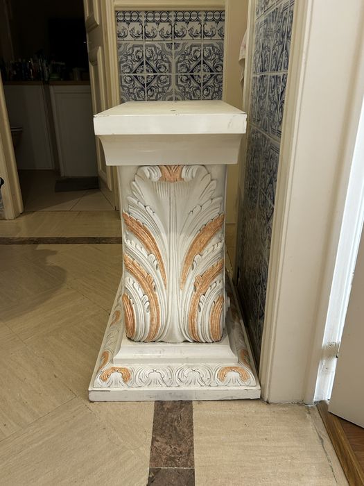 2 pés de mesa de madeira