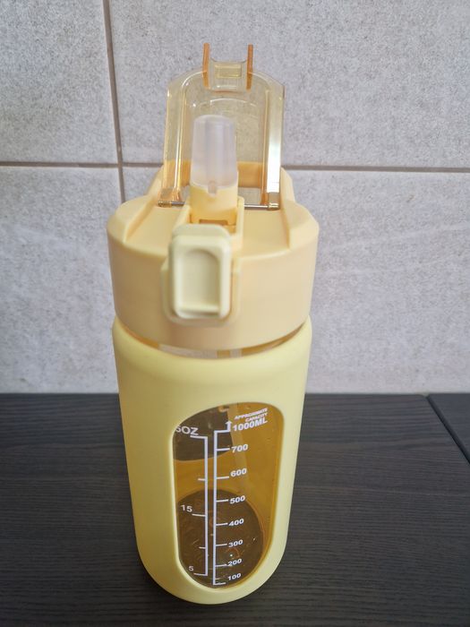 Garrafa 1L (plástico)