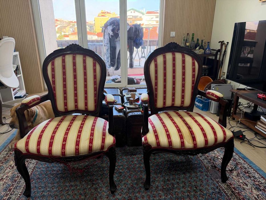 Conjunto Estilo Luís XV – Madeira Maciça – Excelente Estado