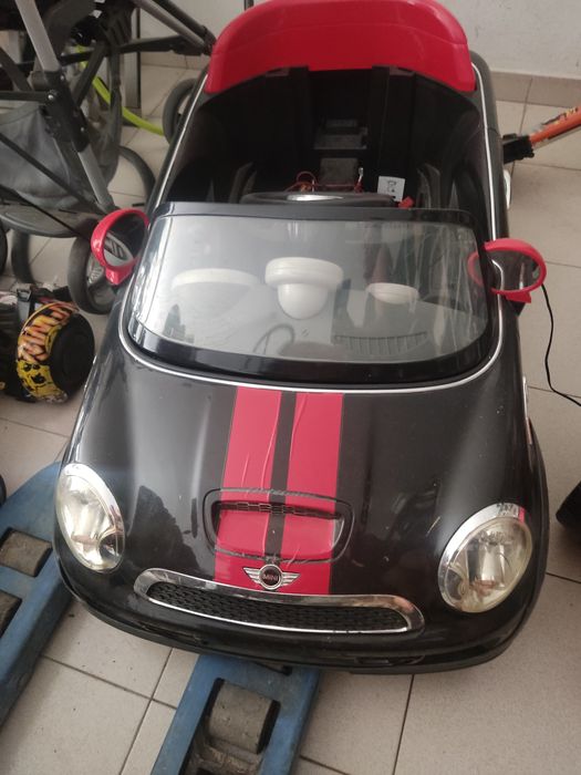 Vendo carro elétrico a funcionar