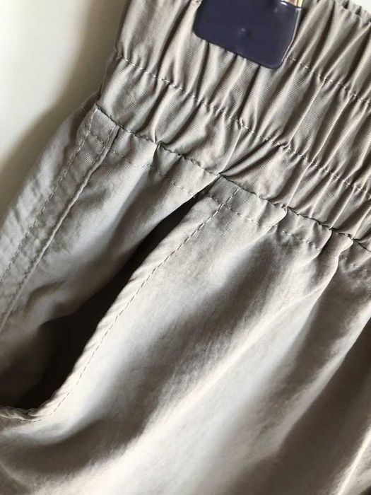 Cienkie szare spodnie BERSHKA Casual sportowe rozm S 36