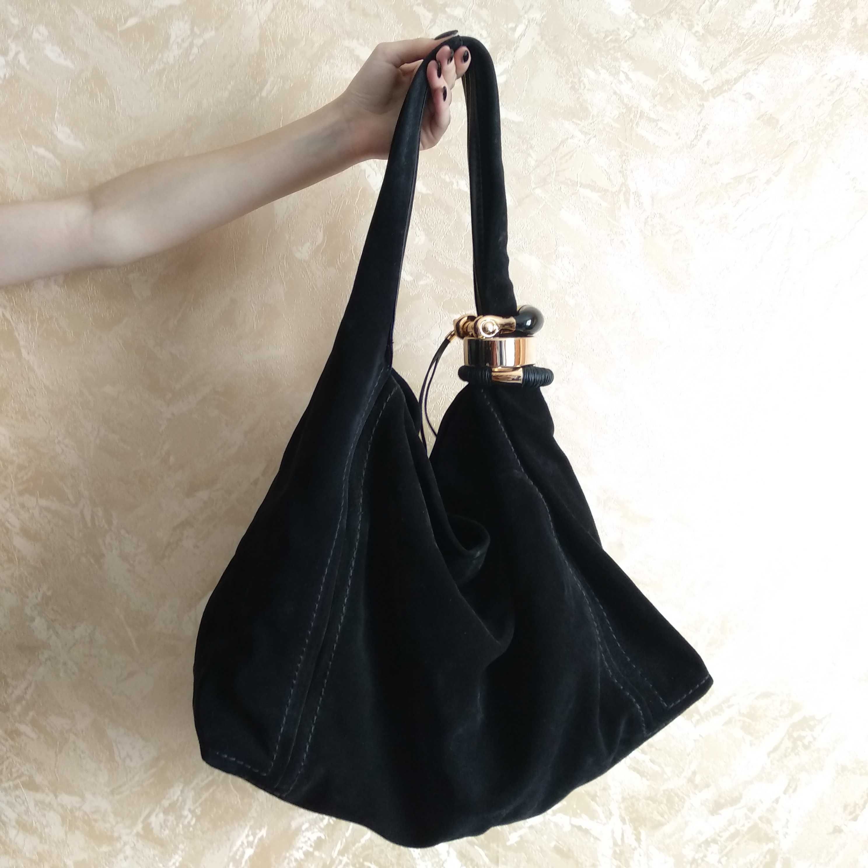 Сумка Jimmy Choo Black Suede Saba Hobo Bag