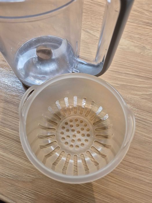 Hoffen urzadzenie do przygotowywania posiłków dla niemowląt.