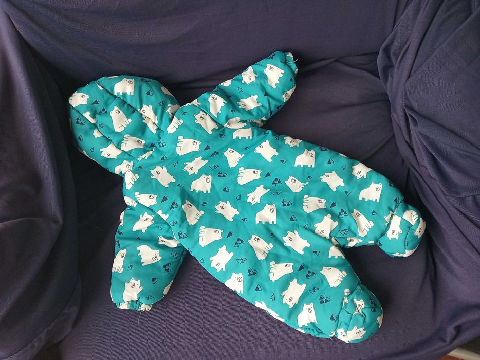 Kombinezon zimowy dla niemowlaka 62