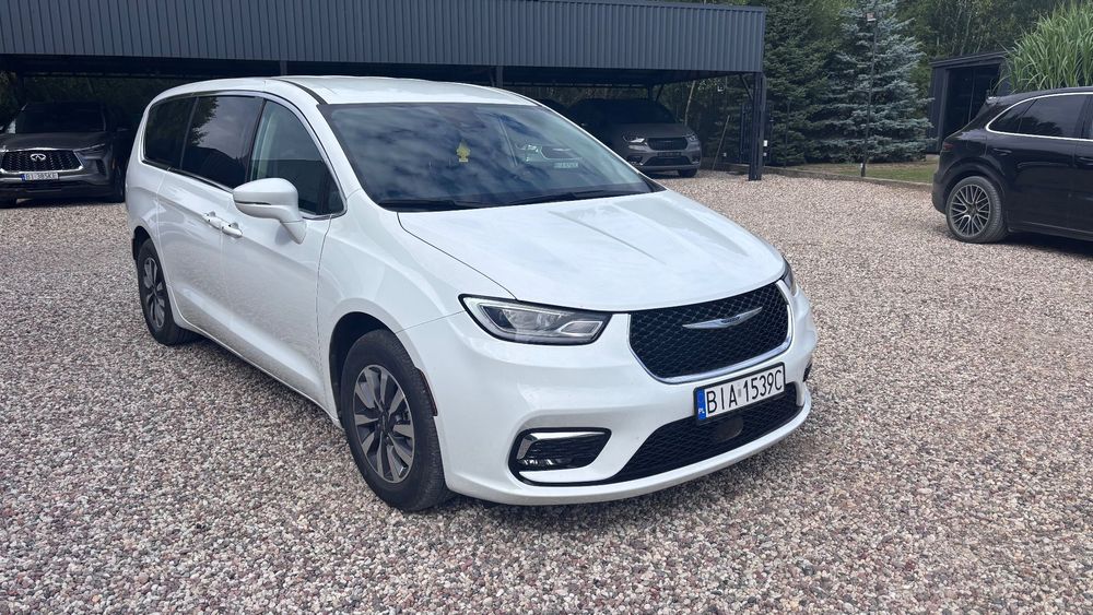 Chrysler Pacifica 2022 Hybryda Plug-IN,16 tys km,Pływające kierunki