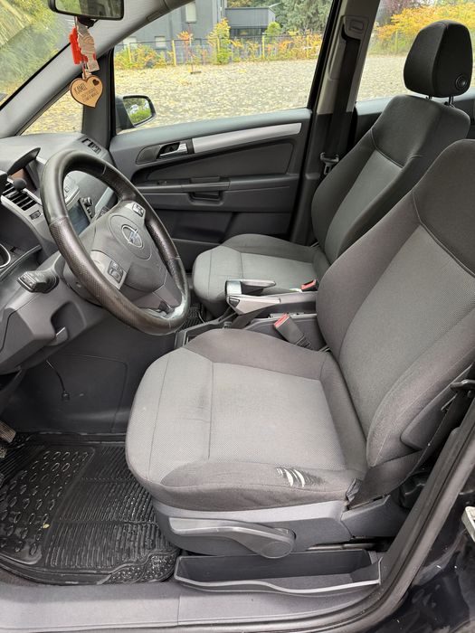 Opel Zafira 1.9 diesel. Możliwa zamiana. KLIMA 2007r 7osob