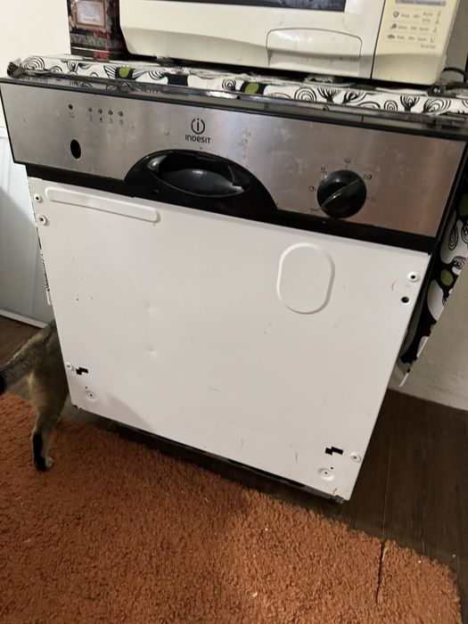 Посудомийка Indesit