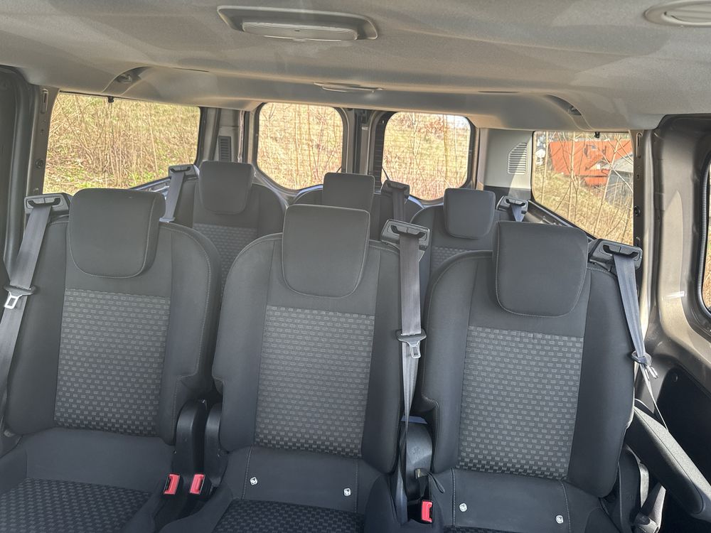 Wynajem  9 osobowego busa plus box na narty 500 l