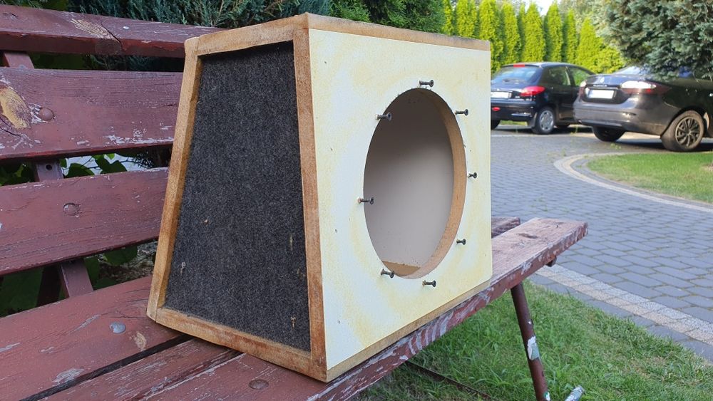 Solidna obudowa zamknięta subwoofer 10" gruby mdf