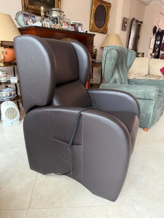 Poltrona Reclinável Elétrica