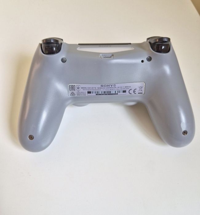 comando ps4 20 th anniversary 
Entrego em ma