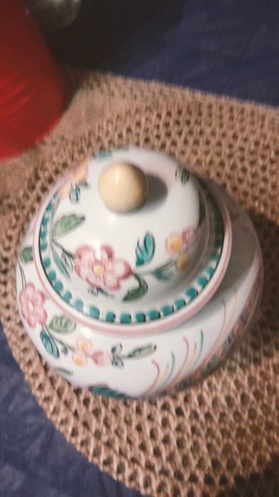Pote pintado em cerâmica Outeiro