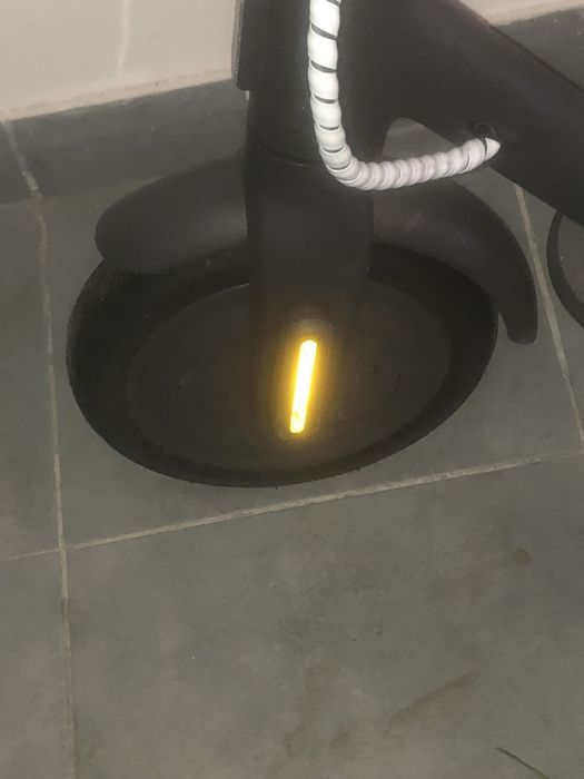 Електросамокат Xiaomi Essential;причина прожажу хочу новий купити