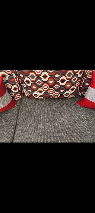 Sprzedam kanapę narożną, w stanie bardzo dobrym.