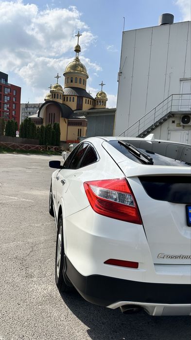 До вашої уваги Honda crosstour 2013р не потребує  вкладень