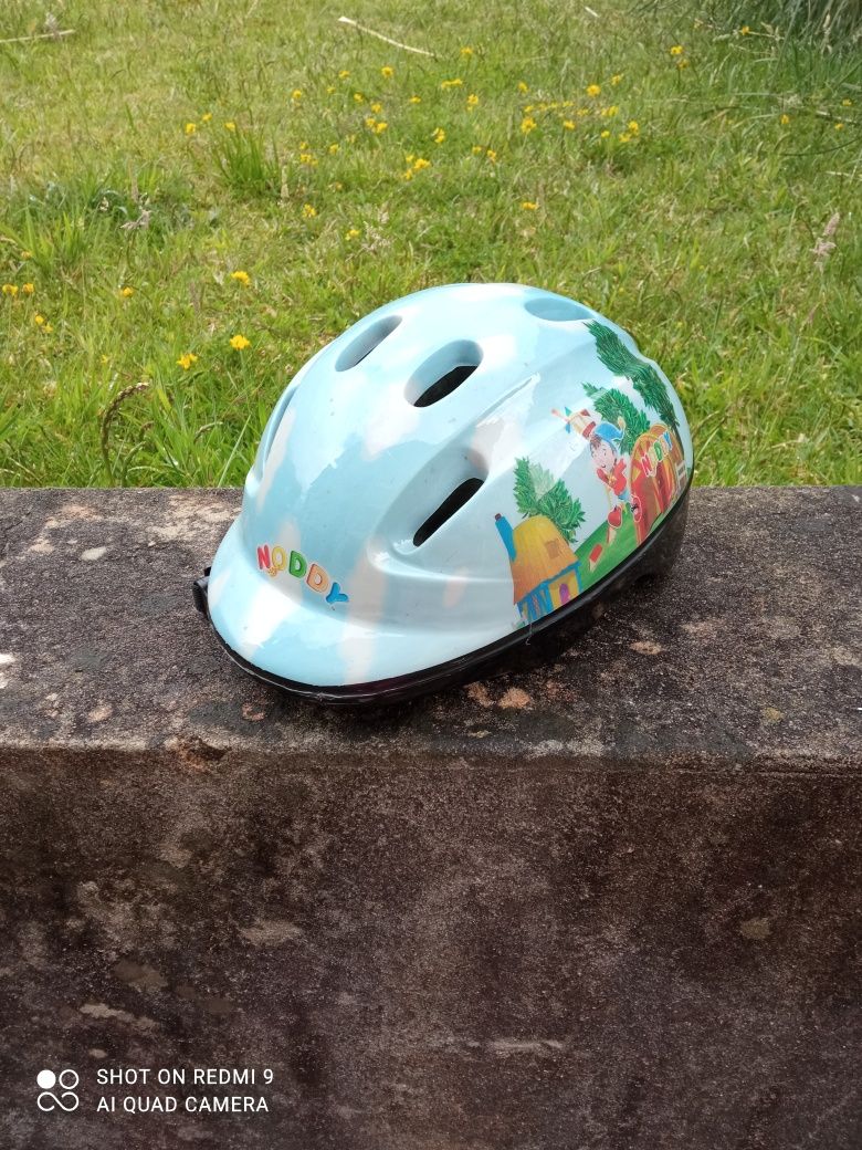 Capacete de bicicleta/ trotinete para criança