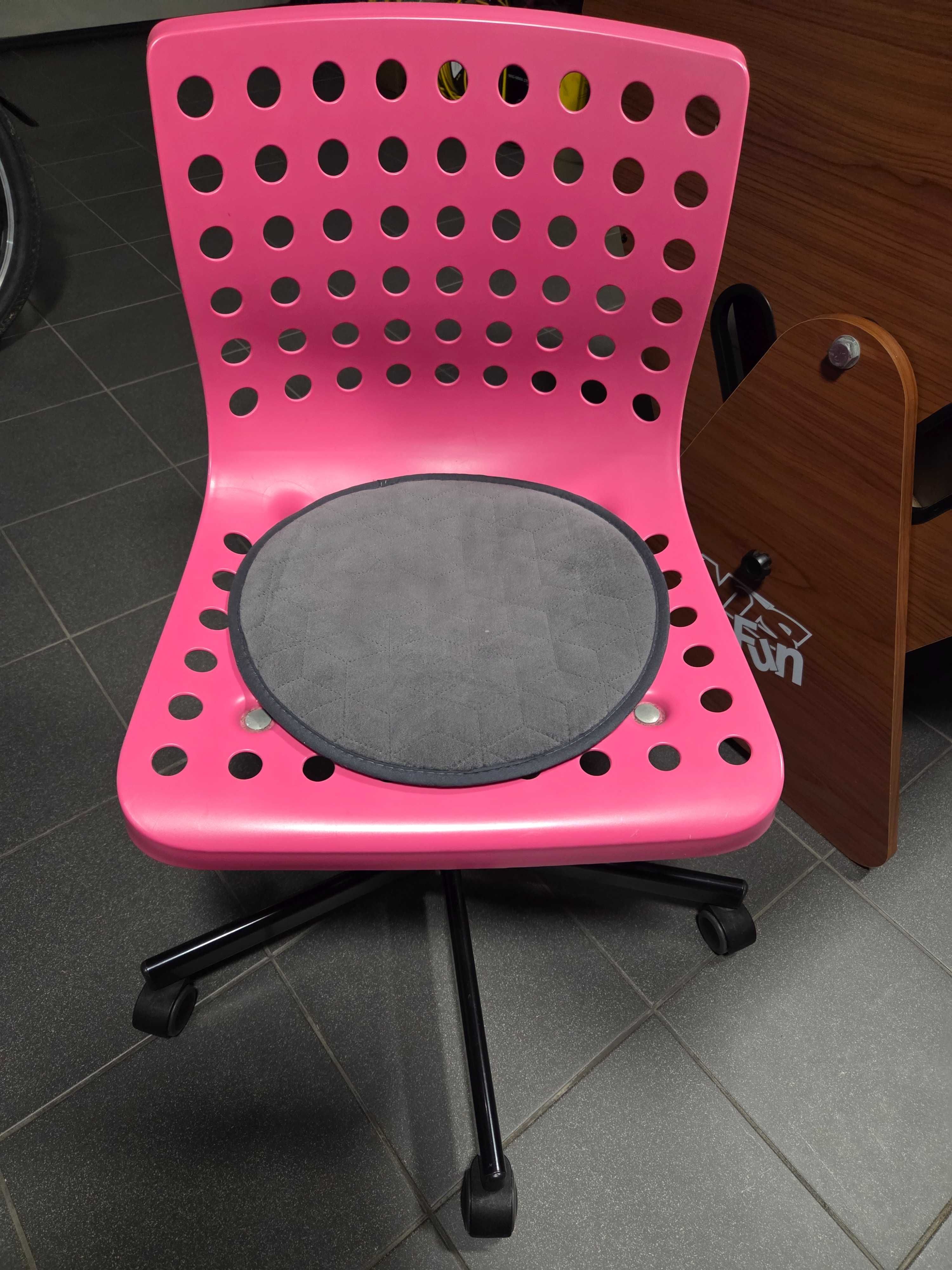 Sprzedam krzeslo do biurka IKEA