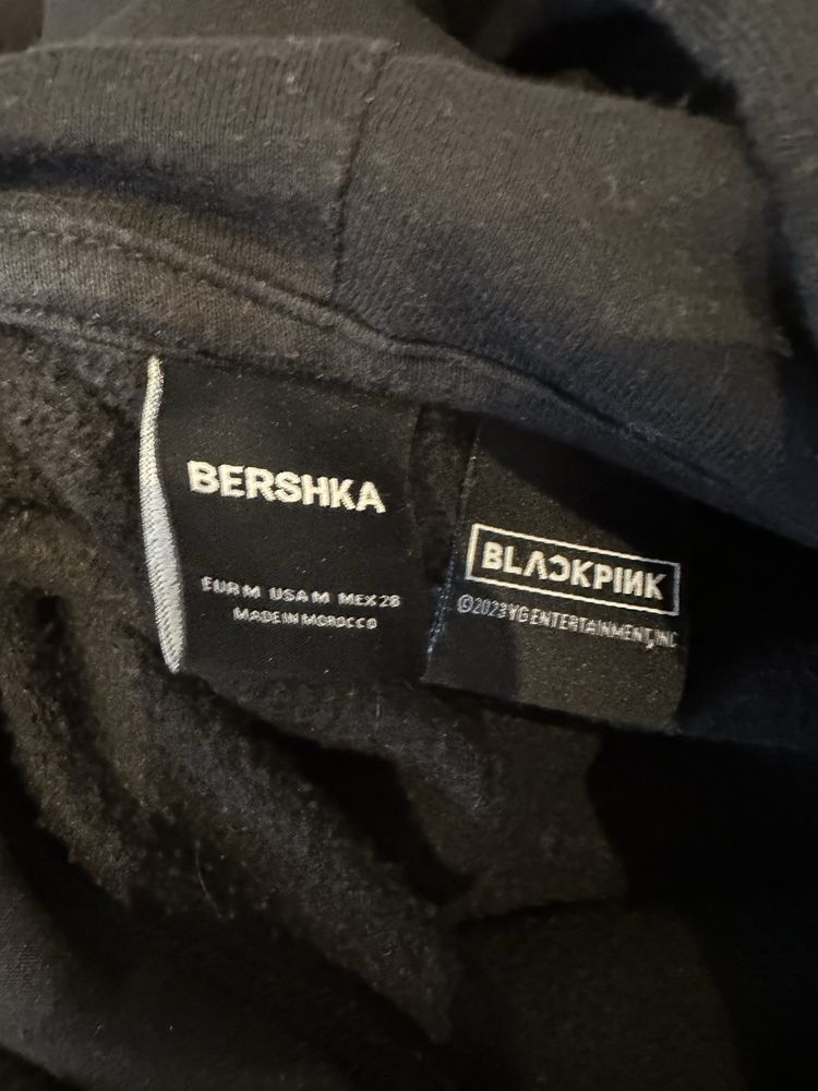czarna bluza blackpink bershka