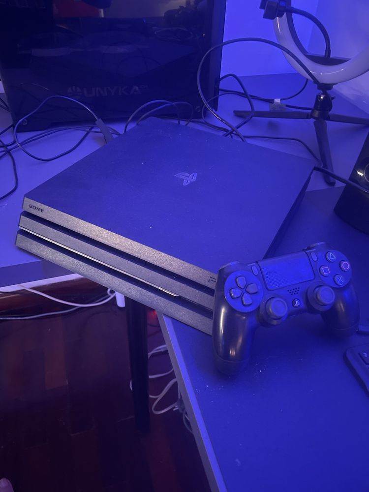 Ps4 pro 11.00 como nova