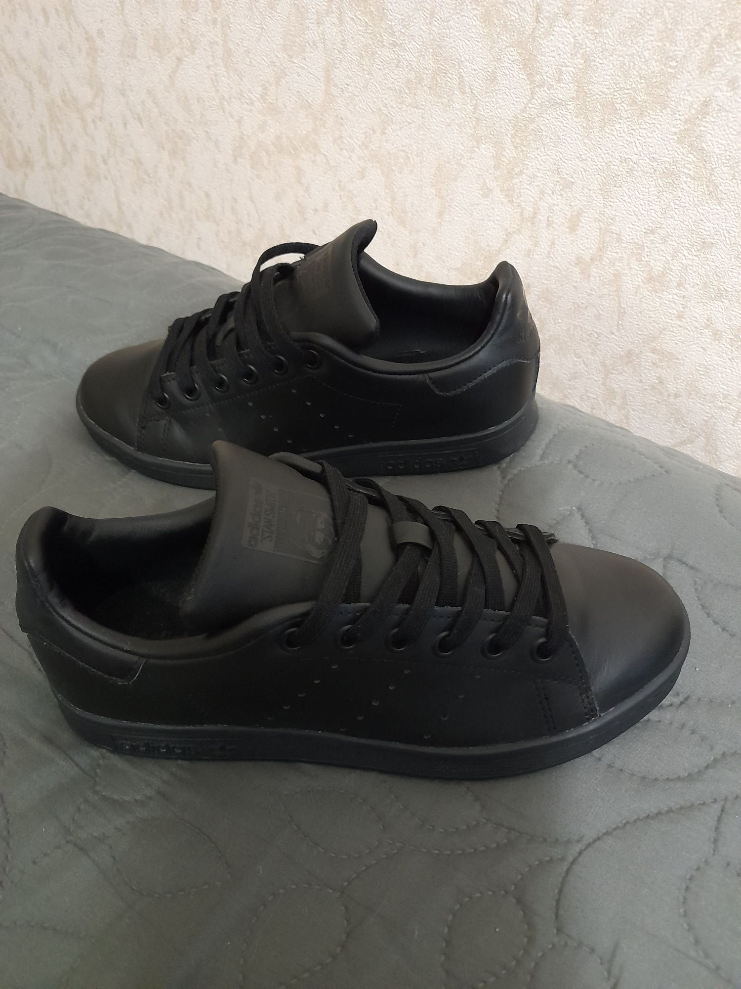 Кросівки, кеди Adidas Stan Smith оригінал, шкіра  розмір 37,5