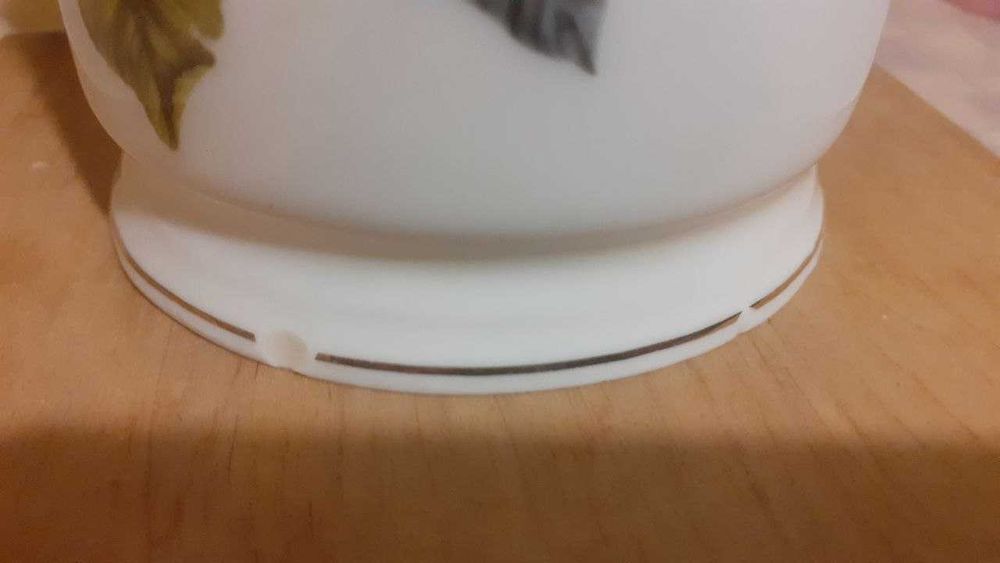 Чашка. Костяной фарфор.