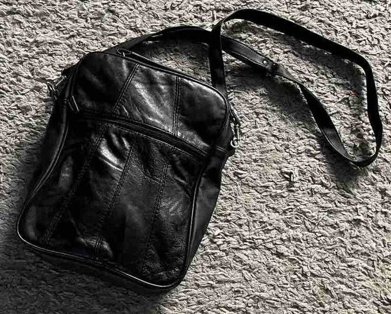 Оригинал.новая,фирменная,итальянская,кожаная сумка-барсетка fabrizio