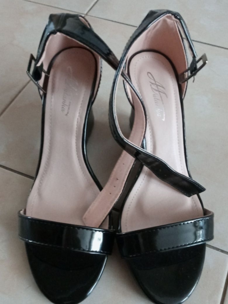 Buty na koturnie - nowe roz.38 Mulanka