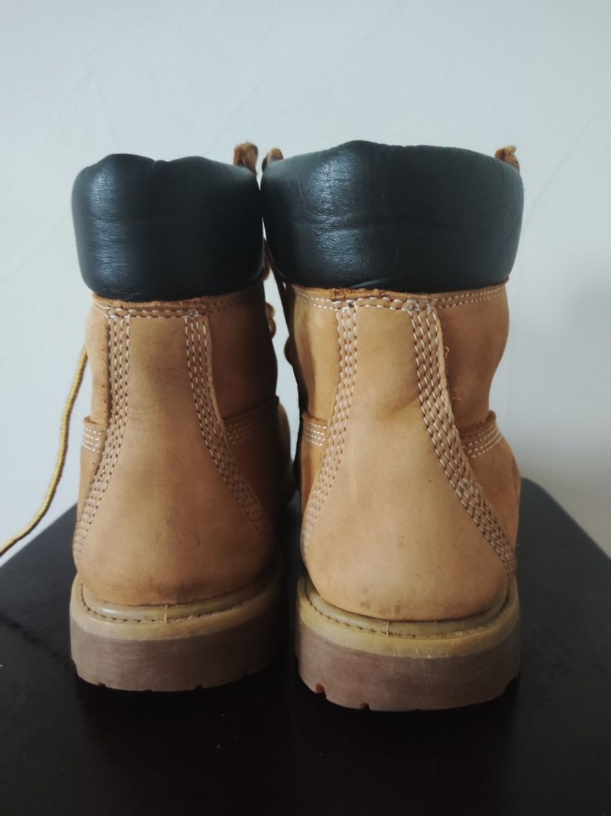 Продам черевики Timberland