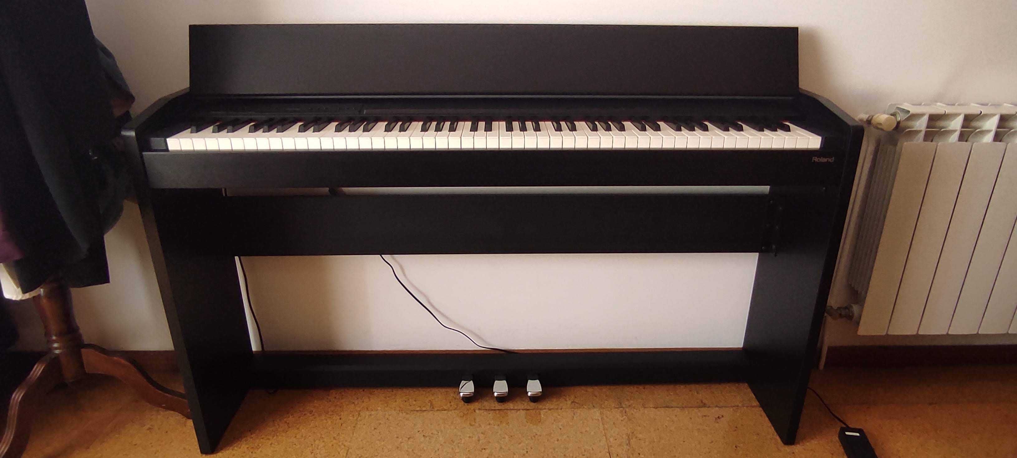 Piano Digital ROLAND F-130R