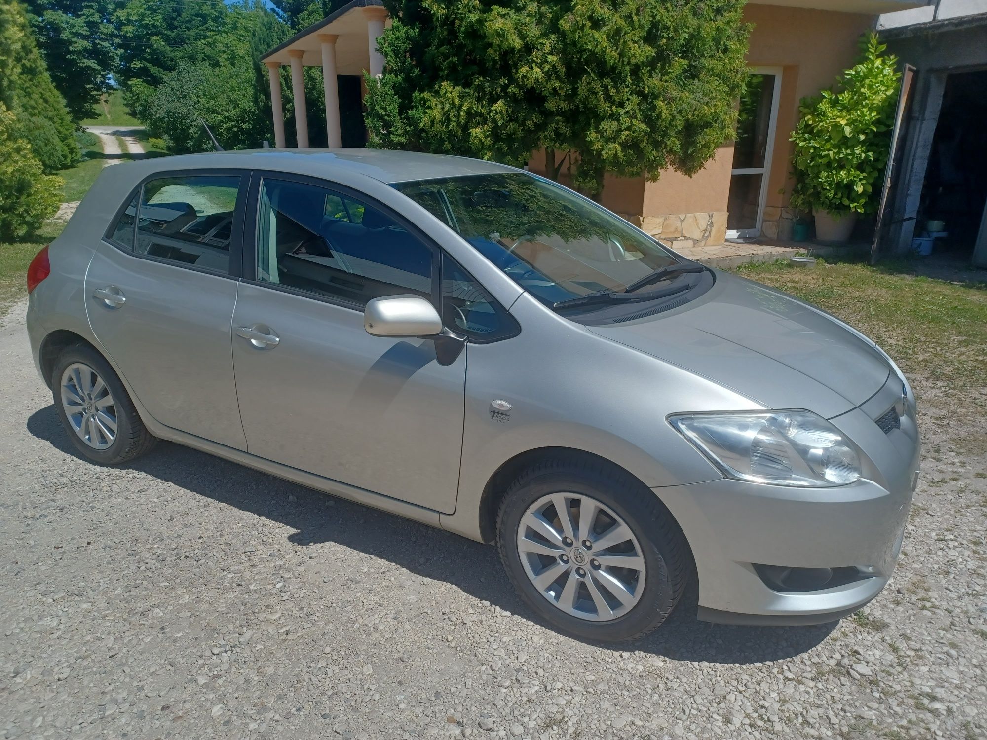 Toyota Auris 1.6 VVti. Navi.Klima niski przebieg.