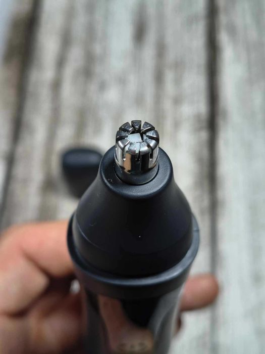 trymer do nosa i uszu z podwójnymi ostrzami łatwy do czyszczenia