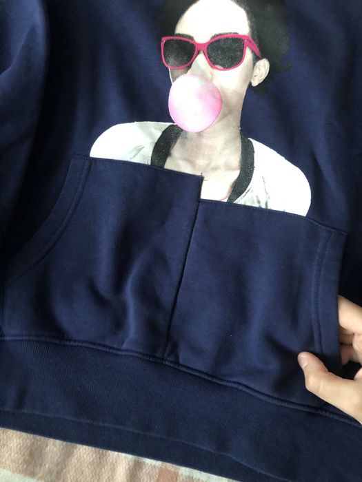 Granatowa bawełniana ocieplana bluza damska, bufki, nadruk, stojka S-L