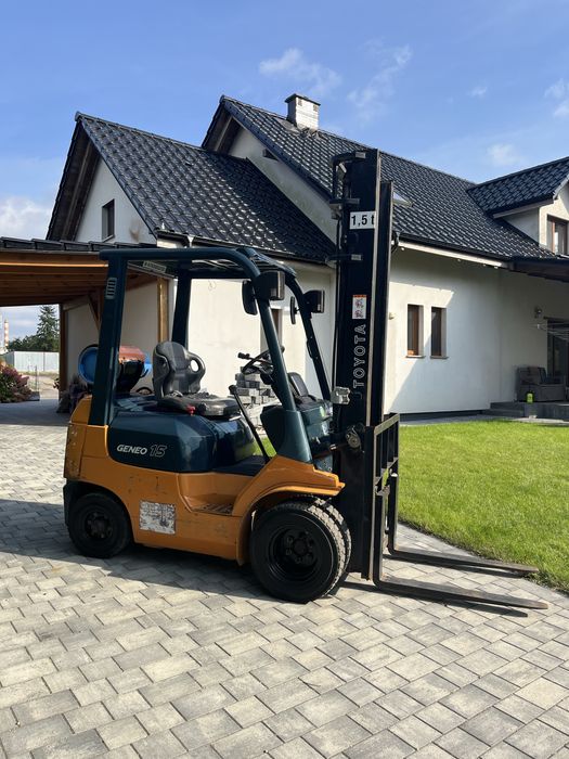 Wózek widlowy Toyota 7FGL15 + kierowca