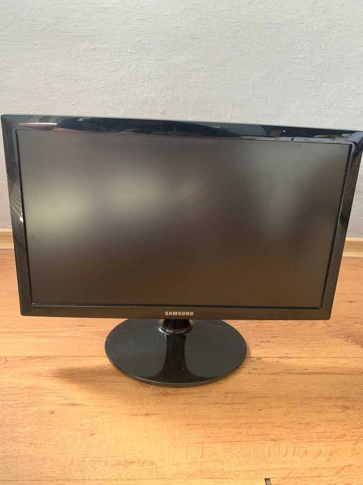 Продам Монитор: Samsung S19C150NS