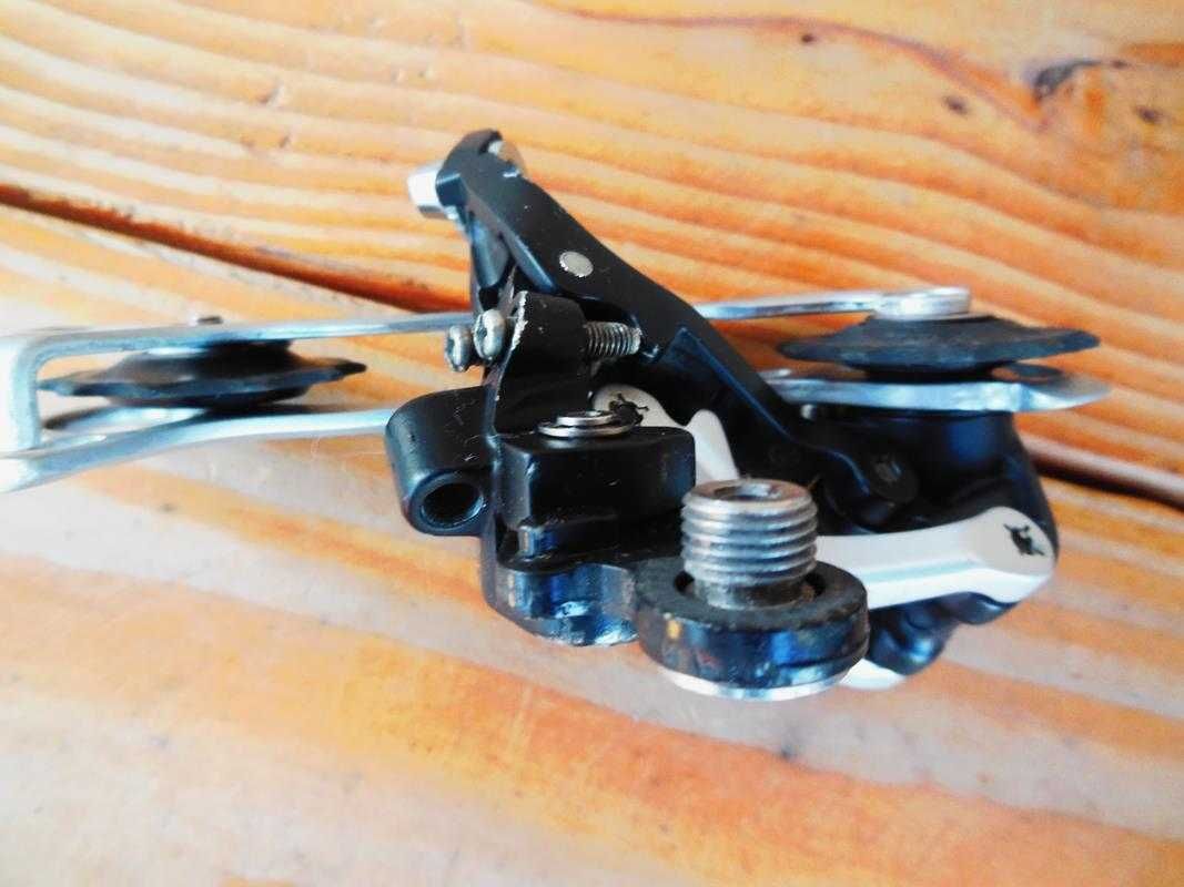 Przerzutka tylna Shimano Deore XT RD-M772 9s