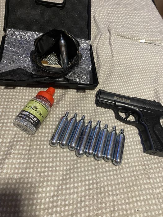 Vendo pistola airsoft de chunbo e co2