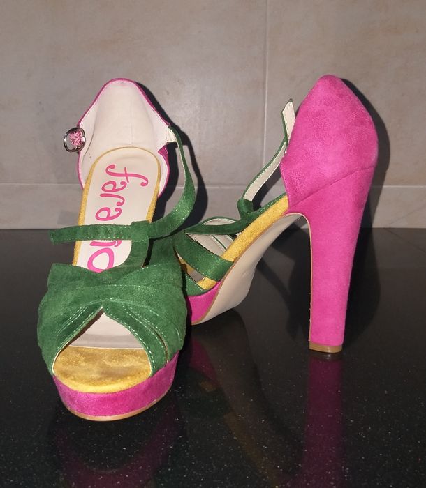 Sapatos de senhora novos n° 40