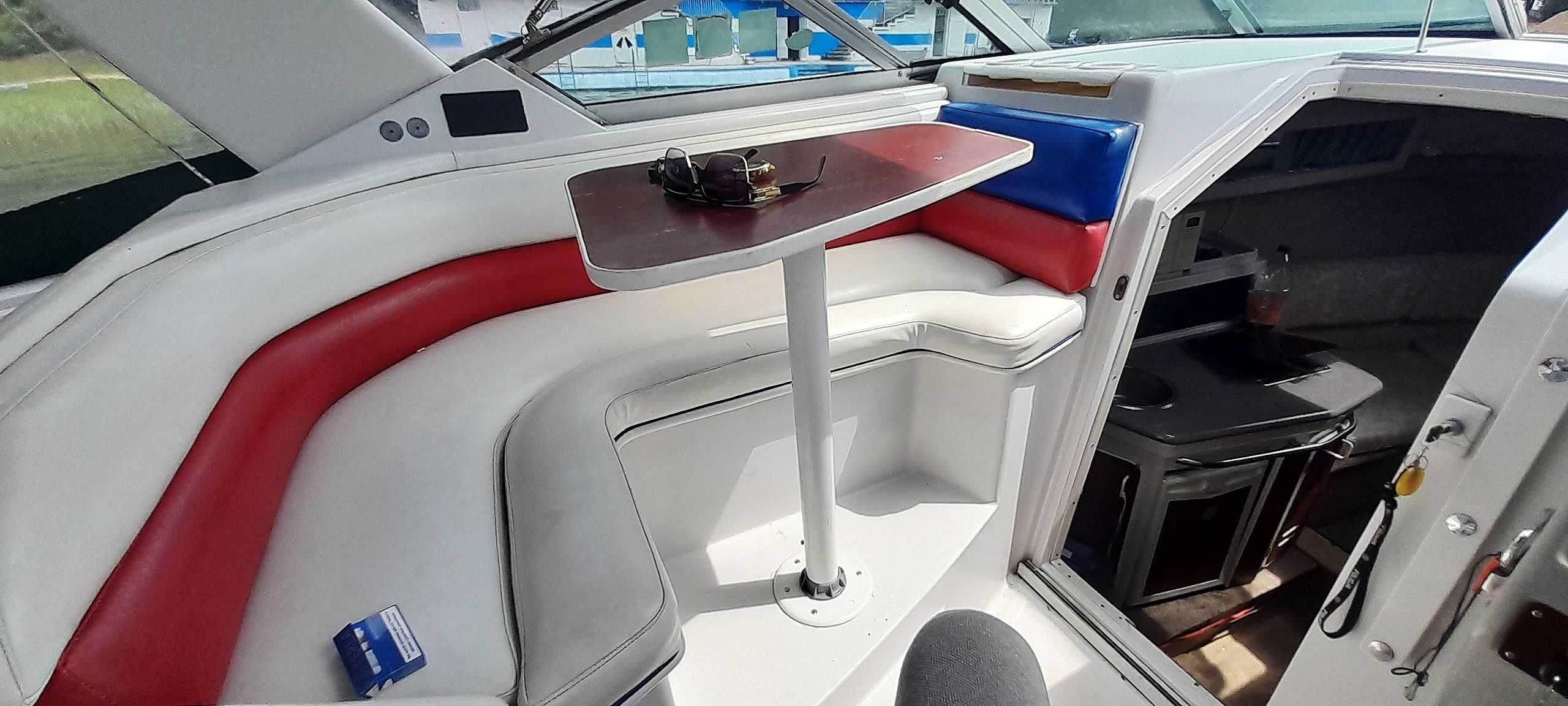 Jacht motorowy Chaparral 27 Klima Webasto Agregat Big Block Hybryda