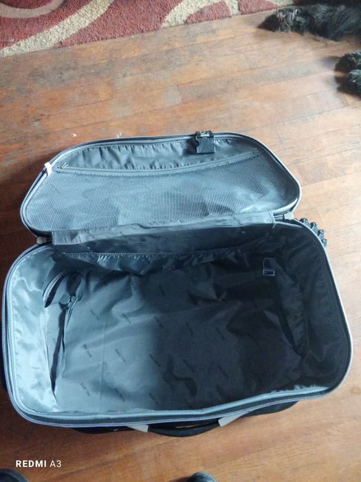 Mala trolley em bom estado geral