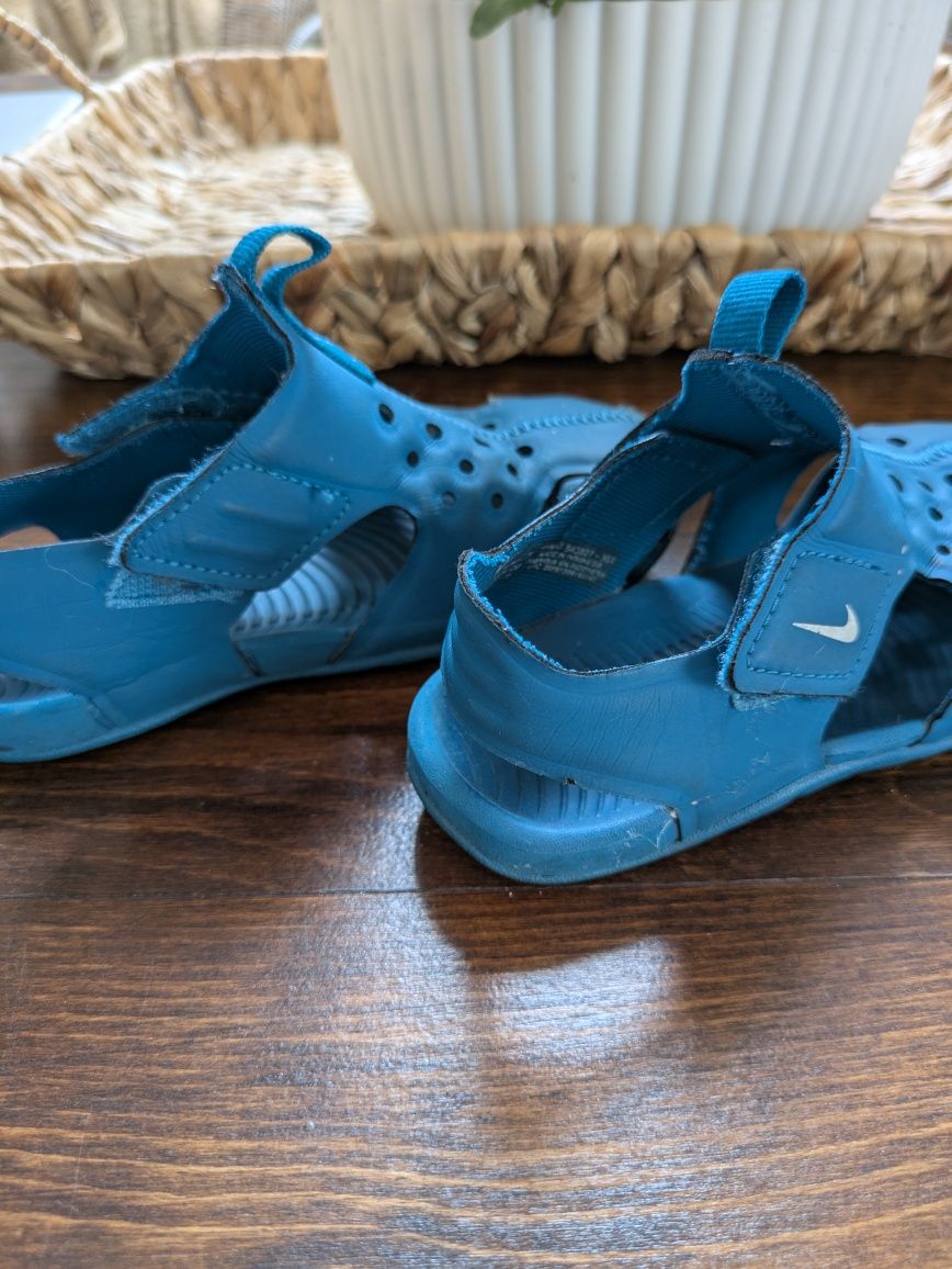 Sandały dziecięce Nike rozmiar 26