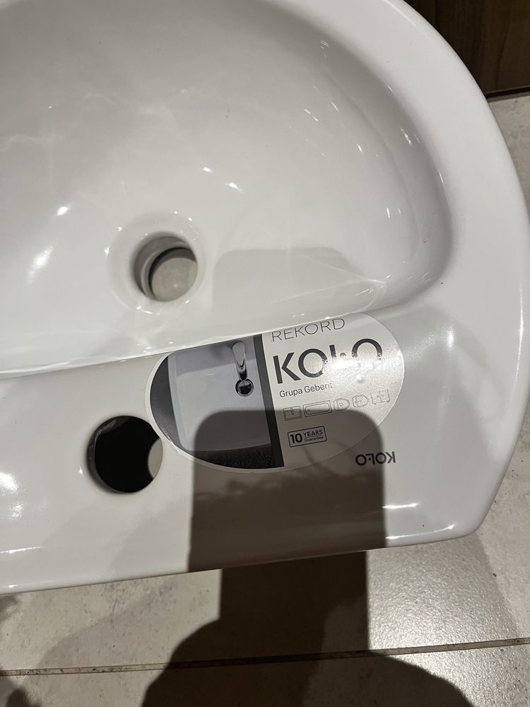 Umywalka - mała - producent "Koło"
